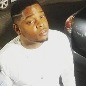 Meet your Posher, Avery